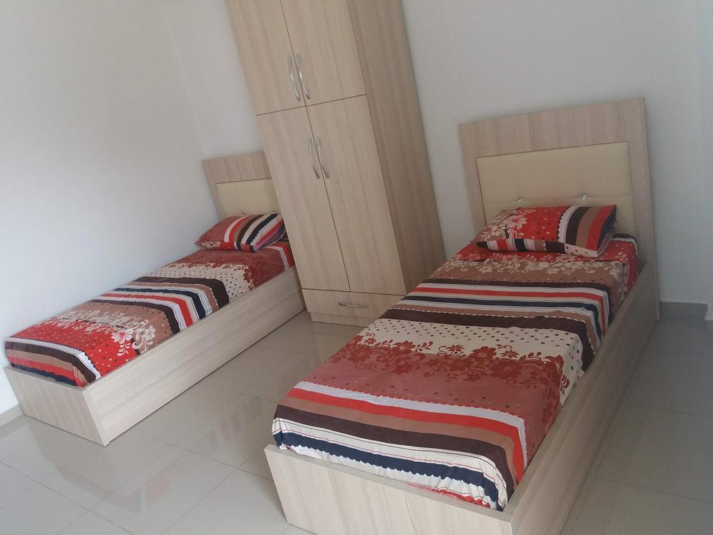 Apartment Bushi Ксамил Екстериор снимка