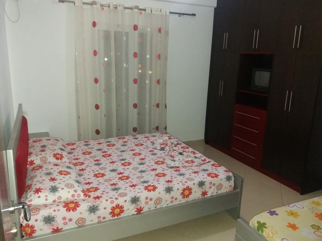 Apartment Bushi Ксамил Екстериор снимка