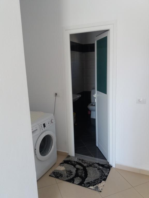 Apartment Bushi Ксамил Екстериор снимка
