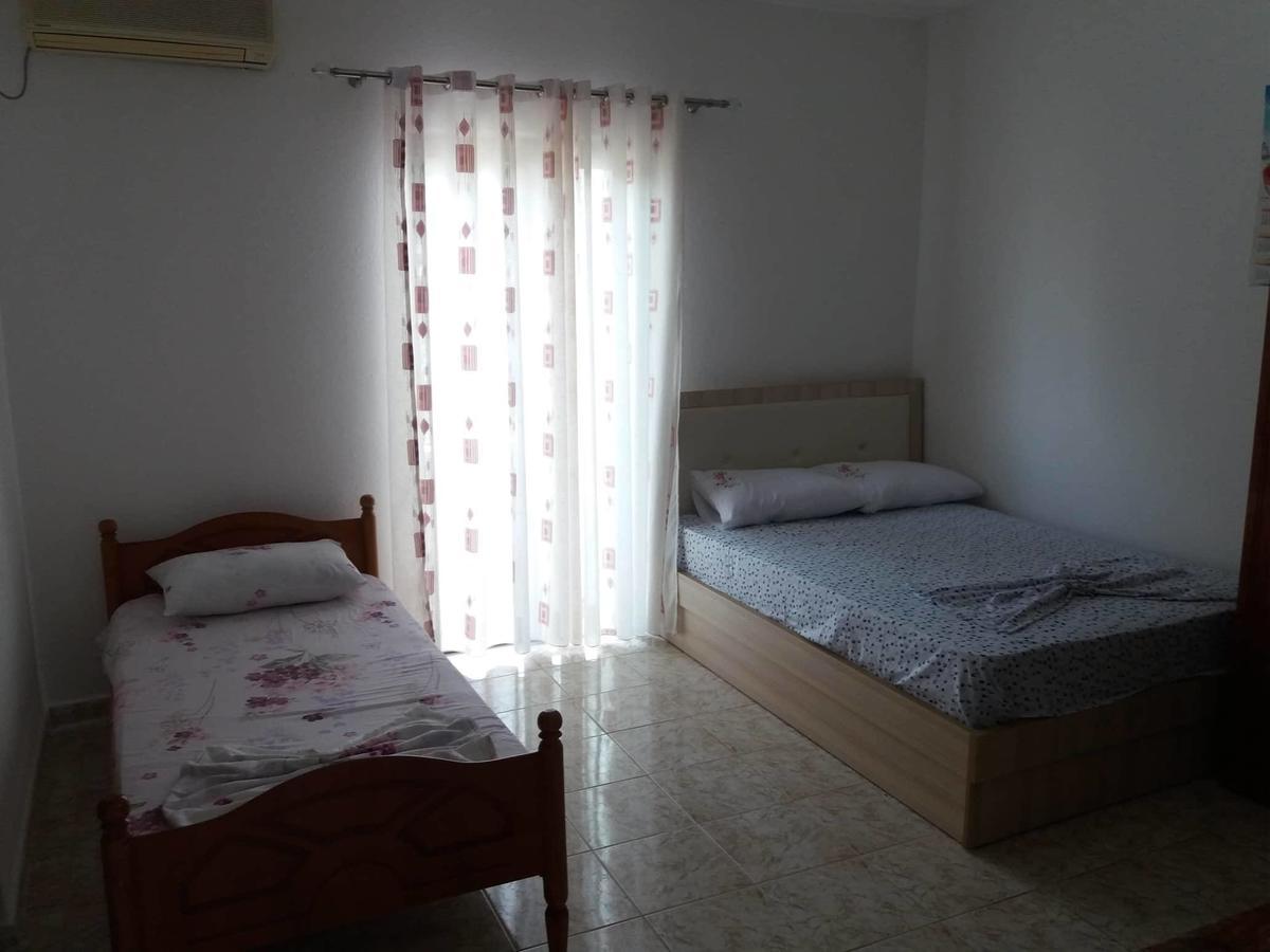 Apartment Bushi Ксамил Екстериор снимка