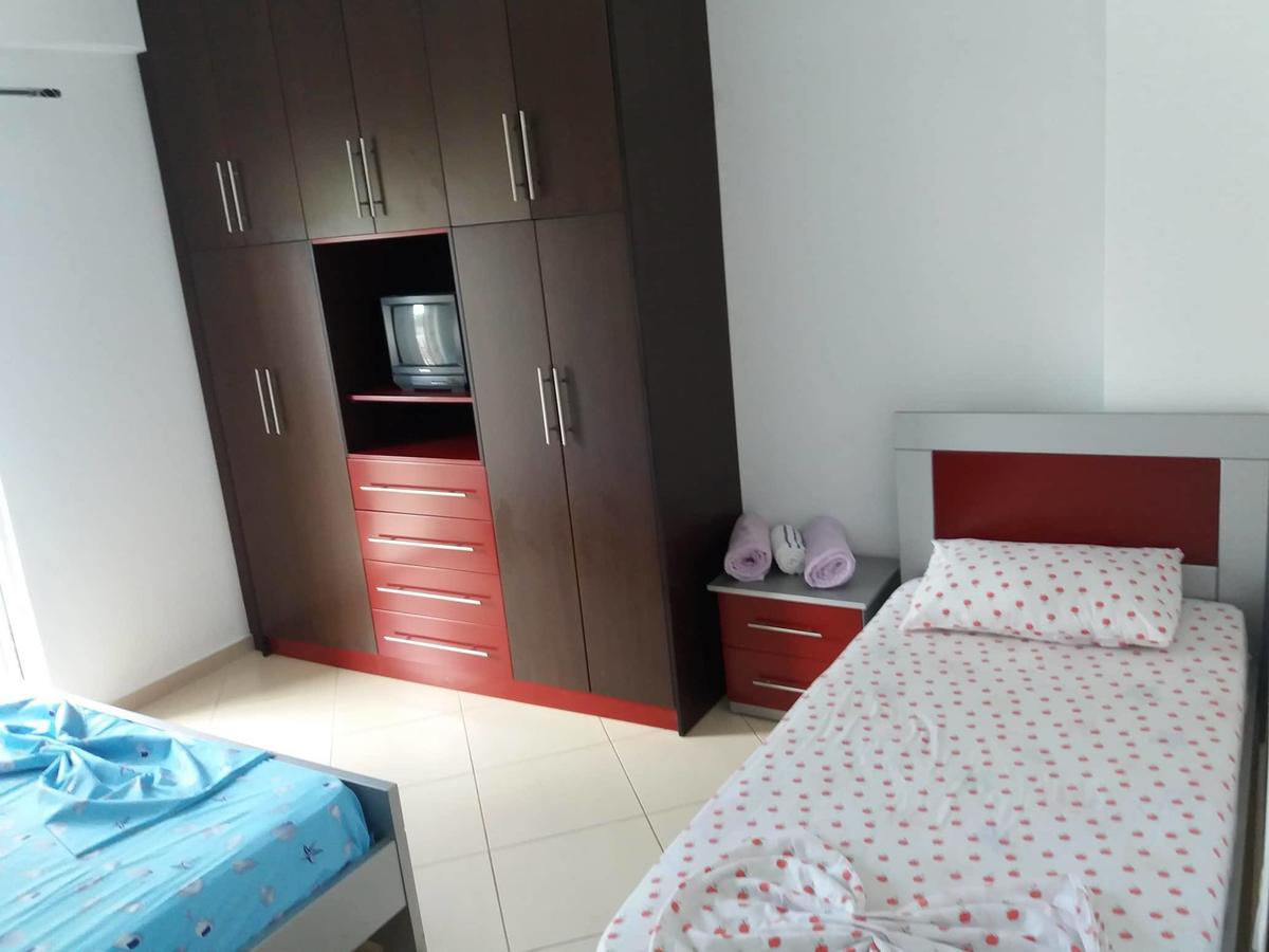 Apartment Bushi Ксамил Екстериор снимка